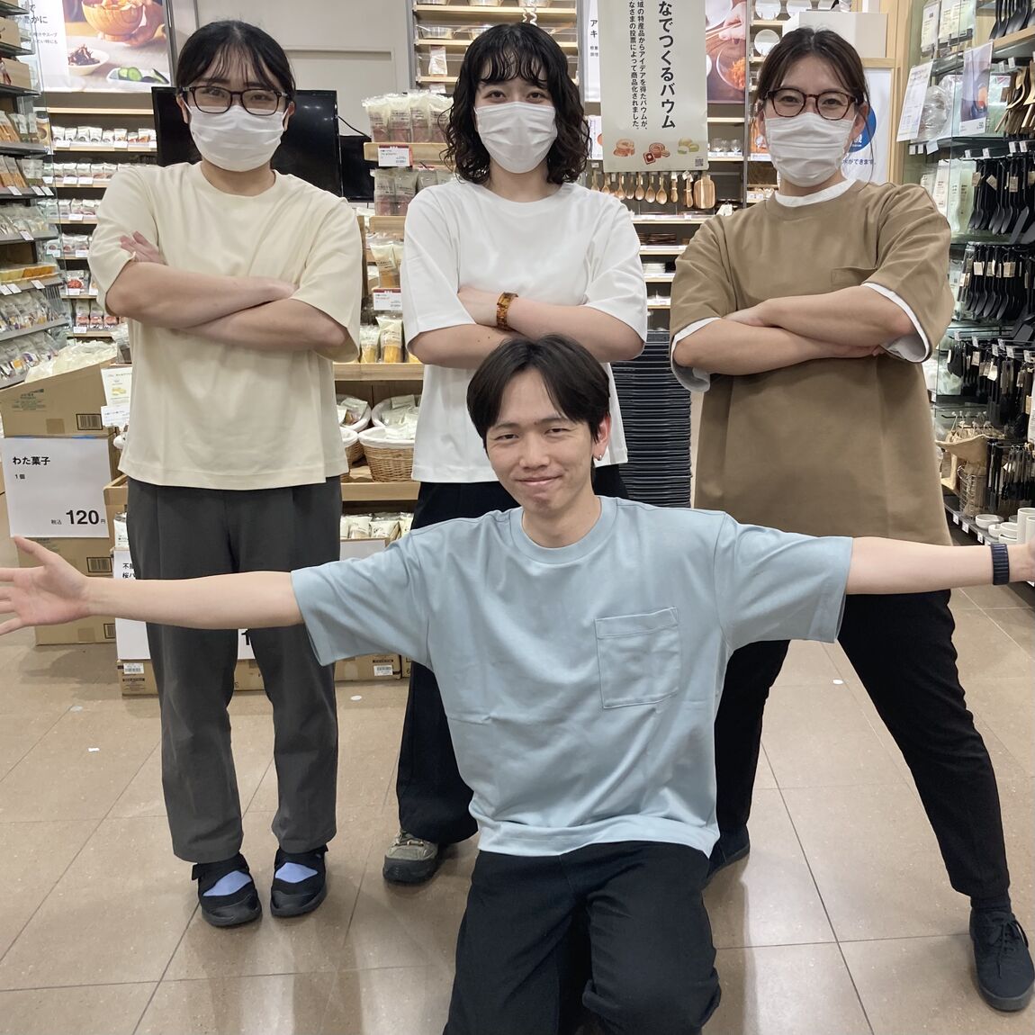 Tシャツ