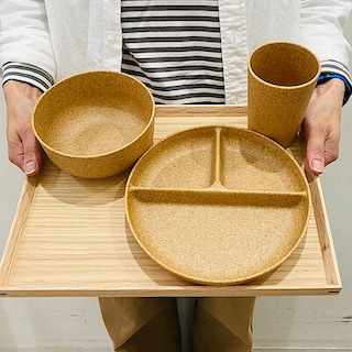 【ラザウォーク甲斐双葉】ヤシの端材を使った食器