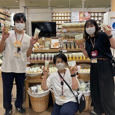 【ラザウォーク甲斐双葉】スタッフに聞いてみた　あなたの好きなお菓子を教えてください