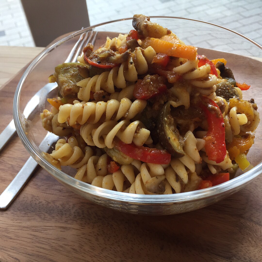 キービジュアル画像：【有楽町】カレーパスタサラダ｜青果売場スタッフの手づくりレシピ
