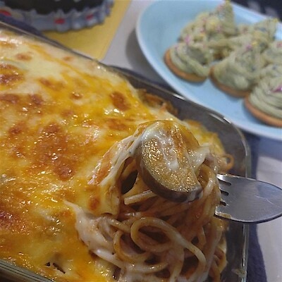 【イオンモール成田】「ミートグラタンの素（牛肉のボロネーゼとホワイトソース）」を使ったホリデーディナー