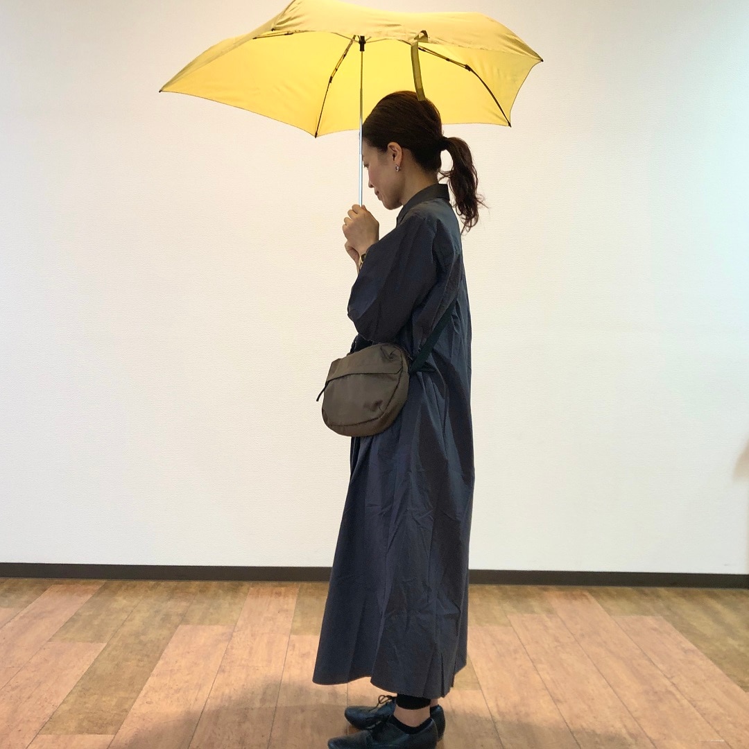 傘使用イメージ画像
