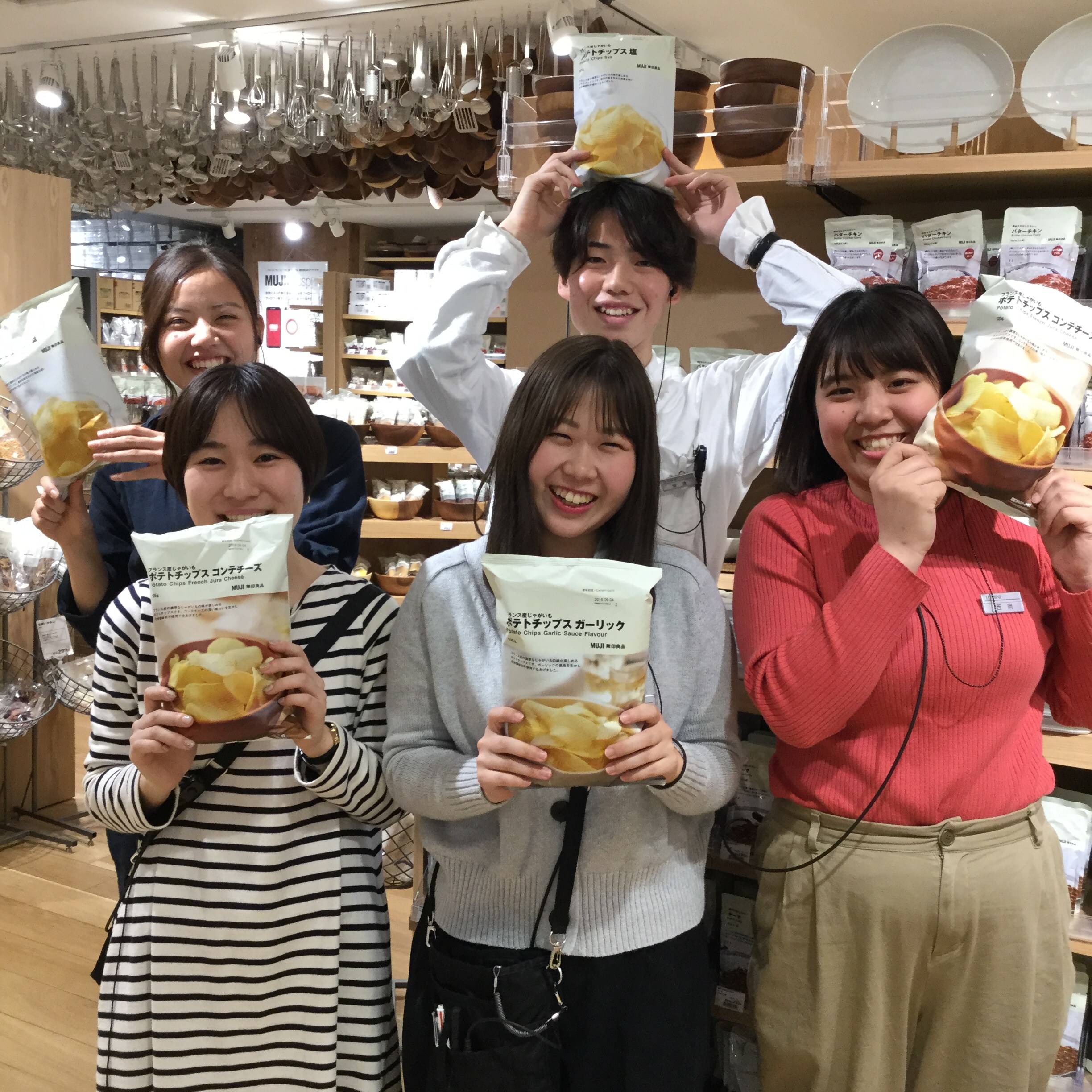 キービジュアル画像：『フランス産じゃがいもポテトチップス』を食べ比べてみました。