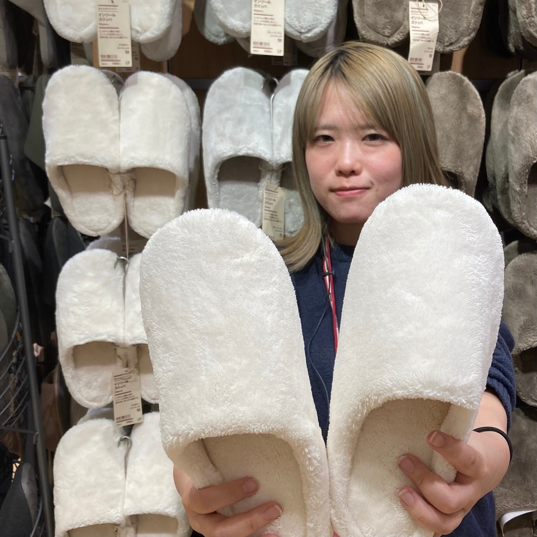 アピタ阿久比　あたたかファイバースリッパ