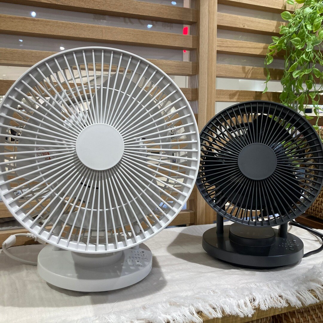 サーキュレーター２台並んでいる