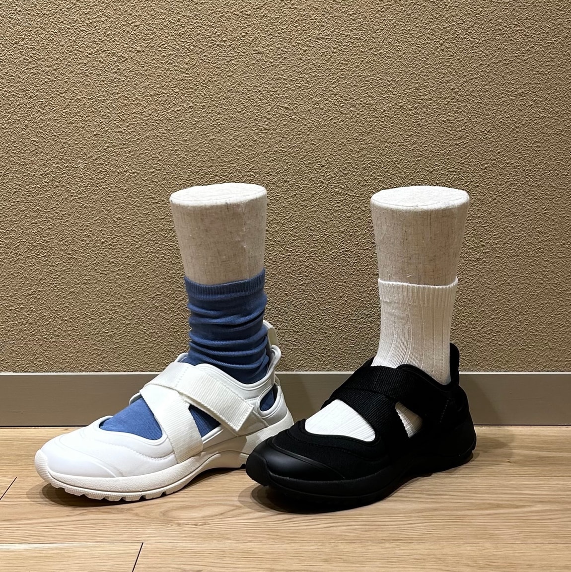 スニーカーイン