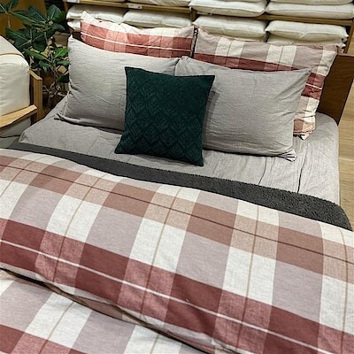 【西友荻窪】本格的な冬に向けて。羽毛ふとんの選び方