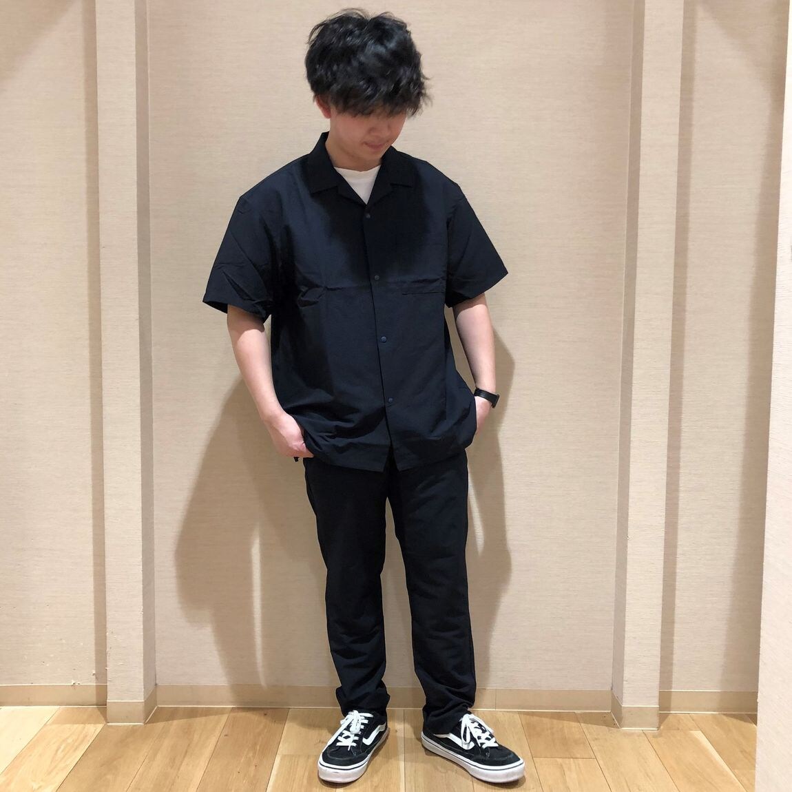シャツを着た男性