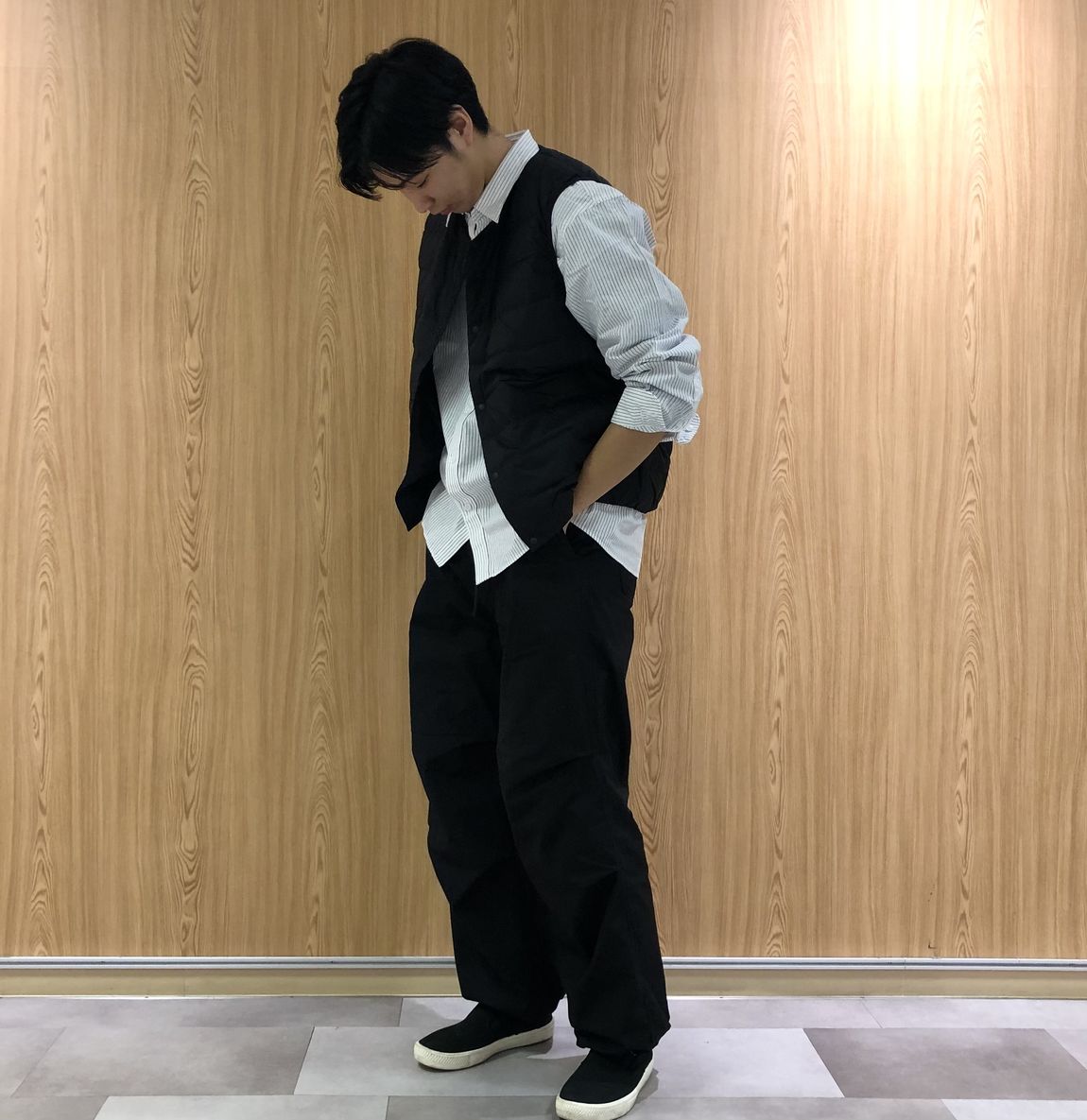 シャツを着た男性