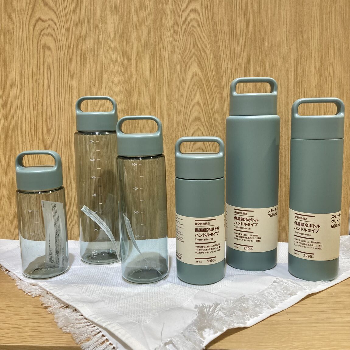 【イオンモール各務原】新商品　さわやかカラーのボトル
