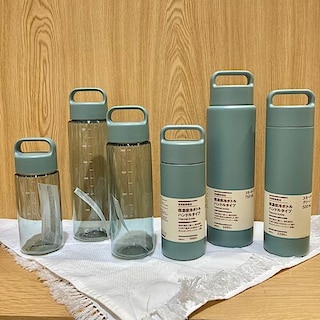 【イオンモール各務原】新商品　さわやかカラーのボトル