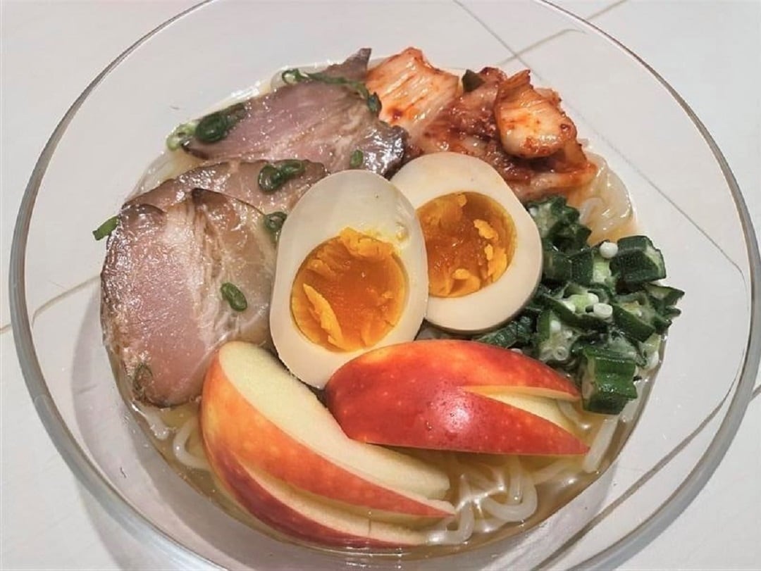 冷麺　サムネイル