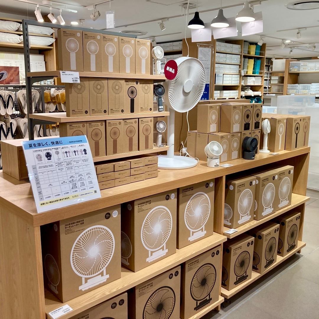 ハンディファン売場全体