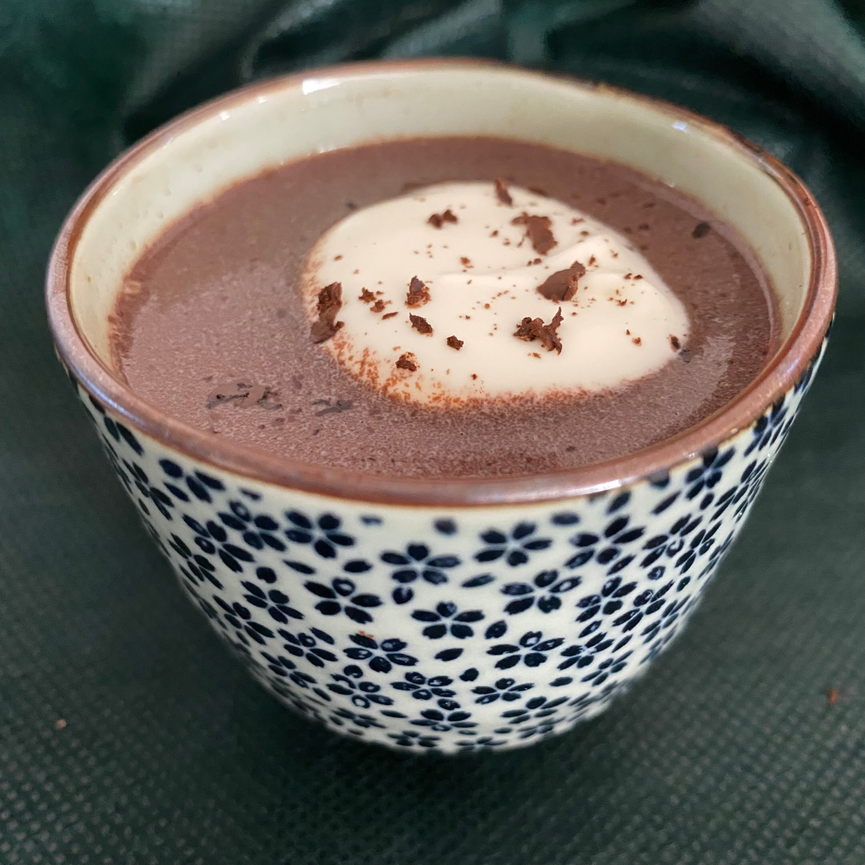 カカオトリュフ　塩キャラメル　ホットチョコレート出来上がりの状態