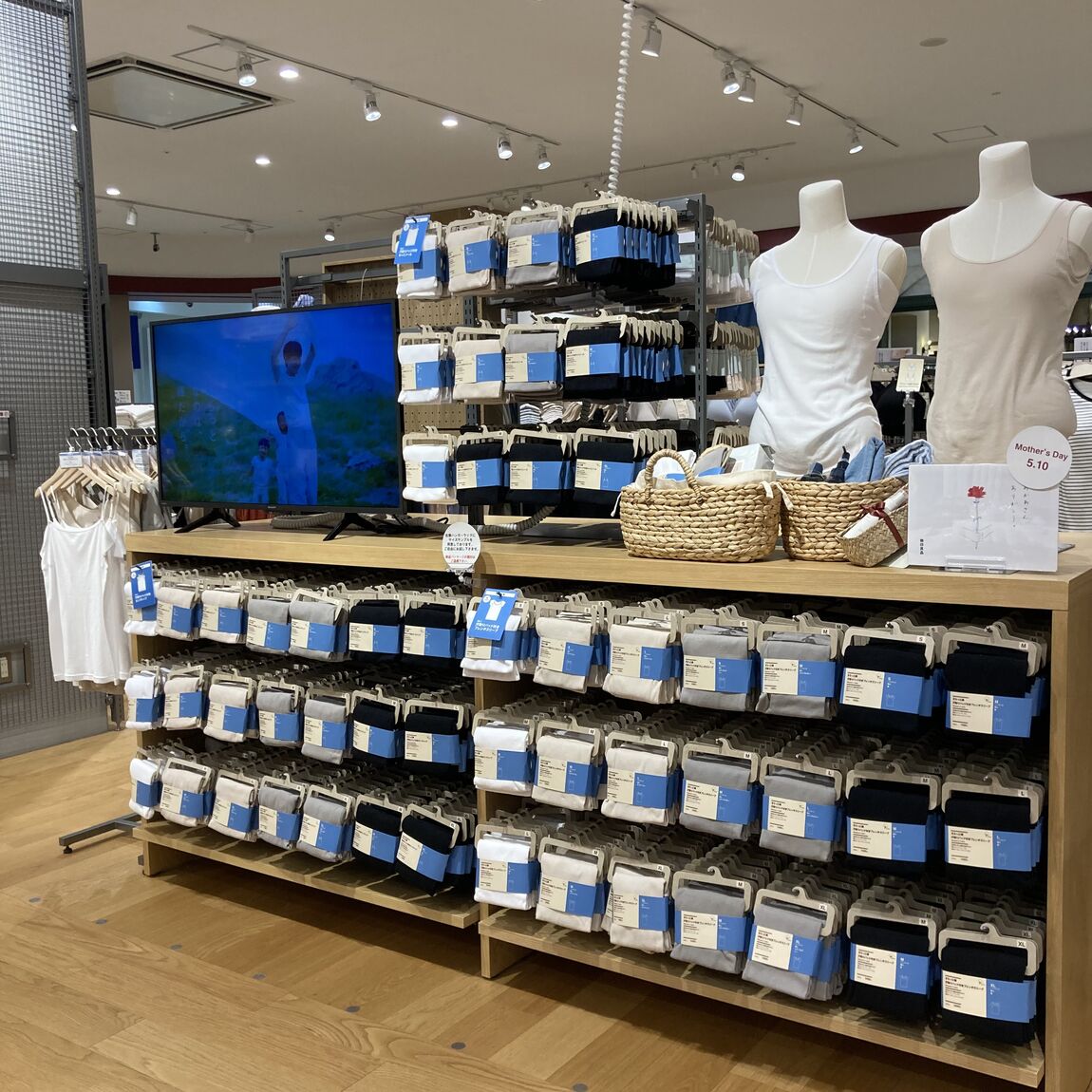 さらっと綿　婦人ｲﾝﾅｰ売場の写真