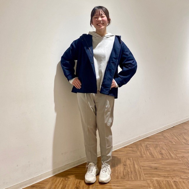 テーパードパンツ