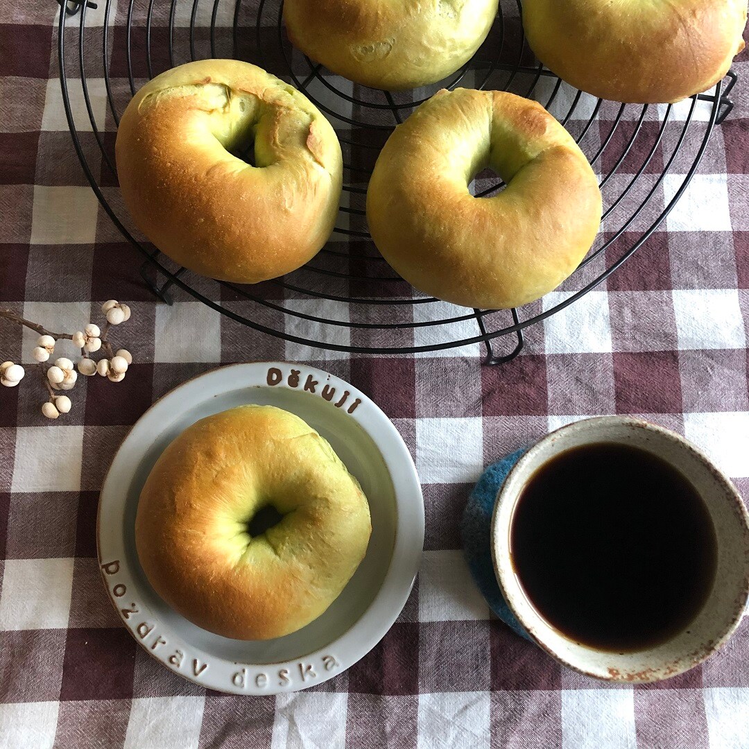 抹茶ホワイトチョコベーグル