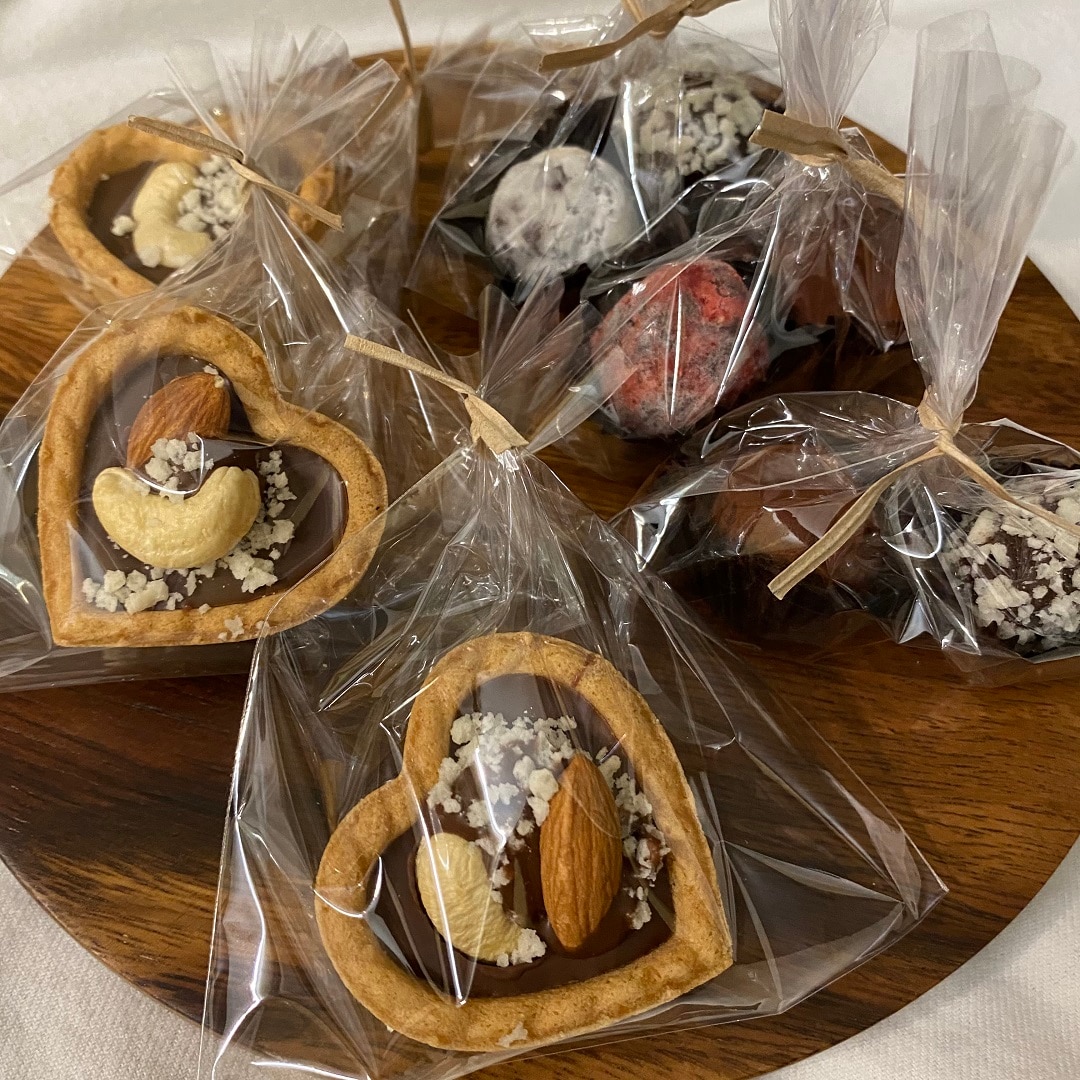 スタッフ作トリュフ、チョコタルト