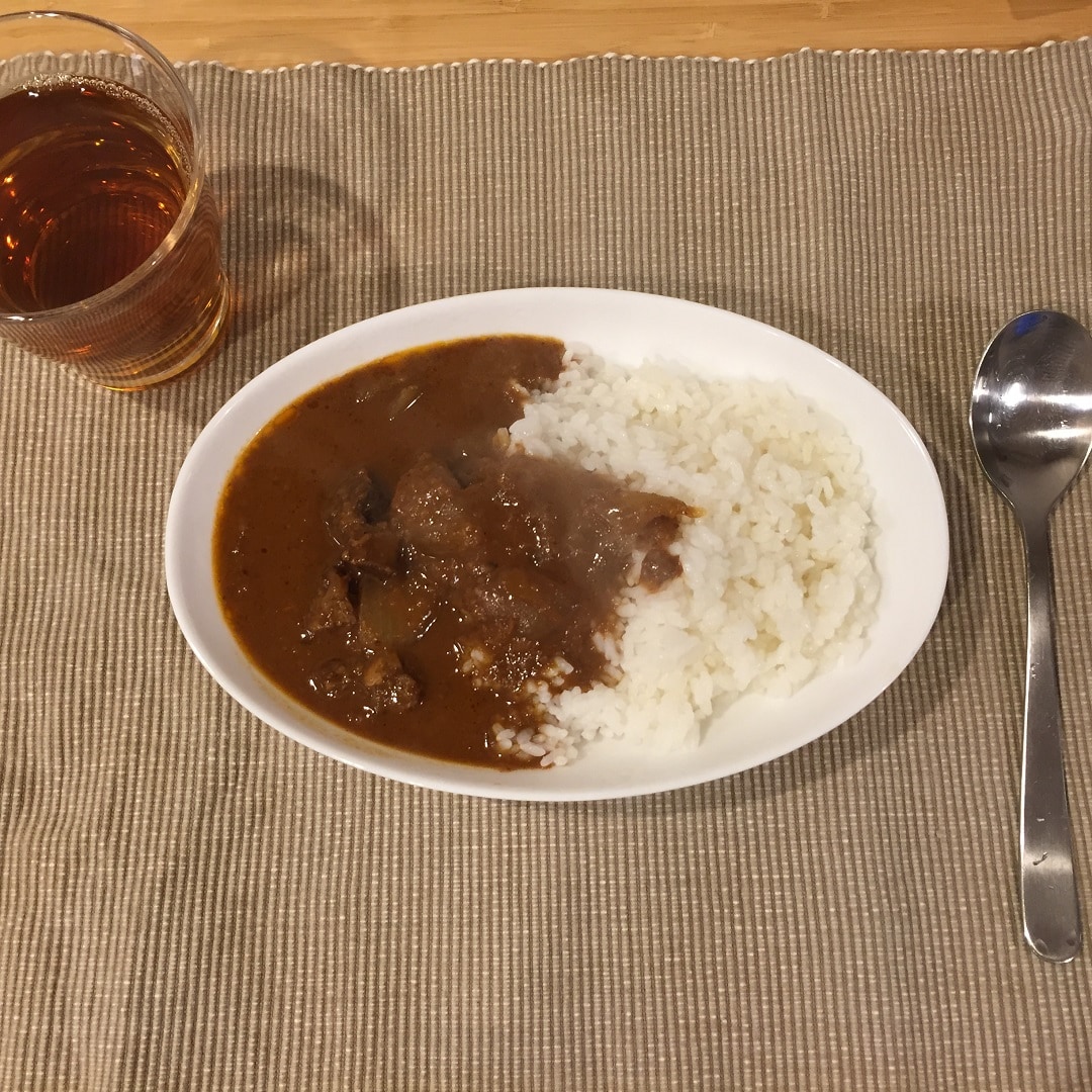 キービジュアル画像：素材を生かしたカレー　マトンドピアザ（マトンと玉ねぎのカレー）｜スタッフのおすすめ