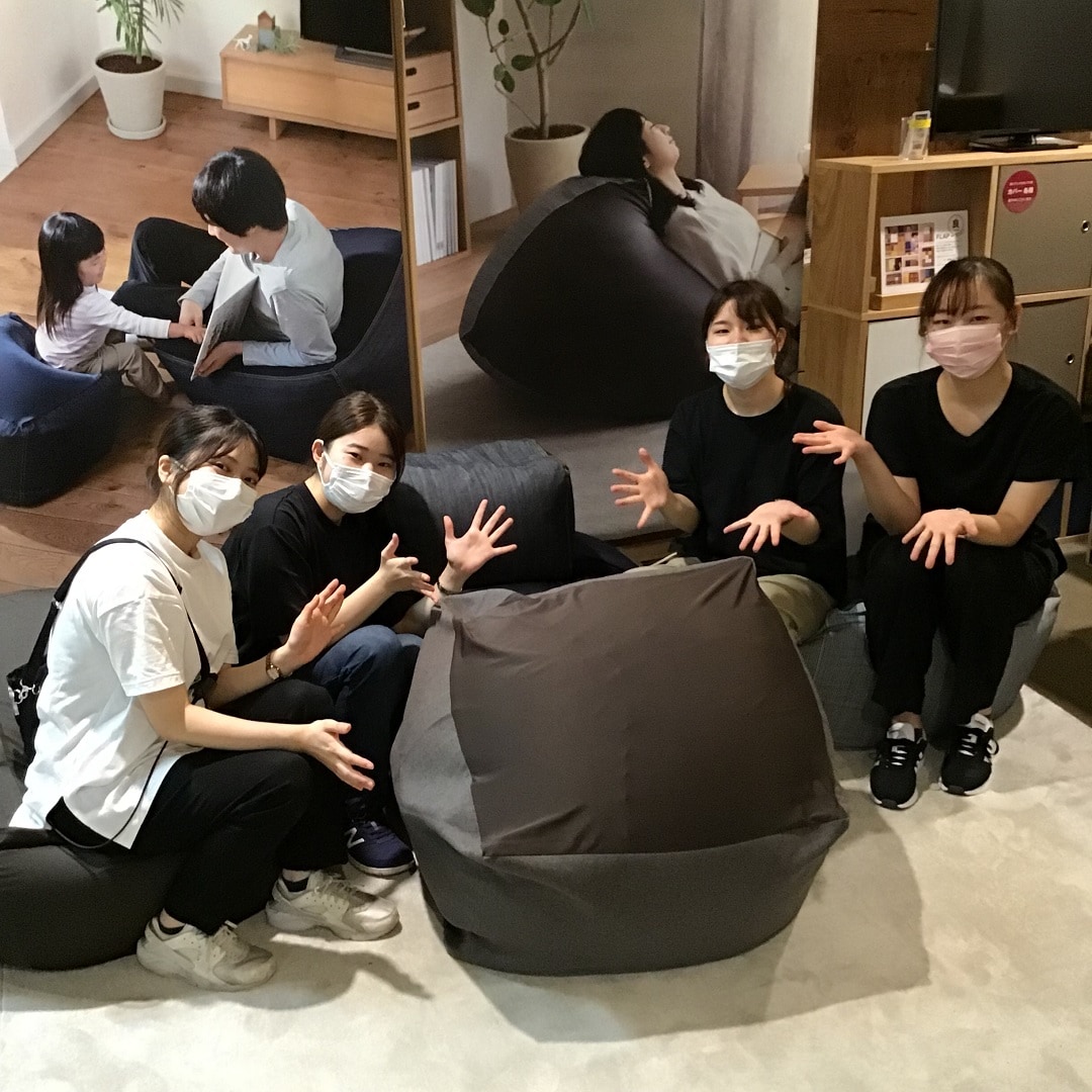 無印良品そごう千葉】秋の新色がでました。体にフィットするソファ用