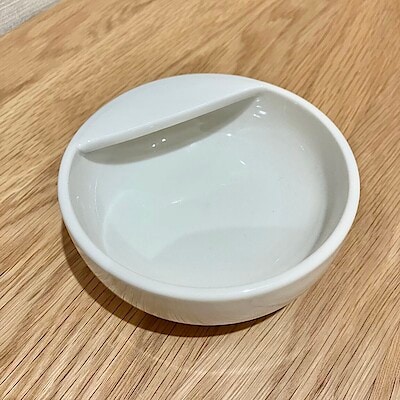  【イオンモール八幡東】  磁器ベージュお玉おき