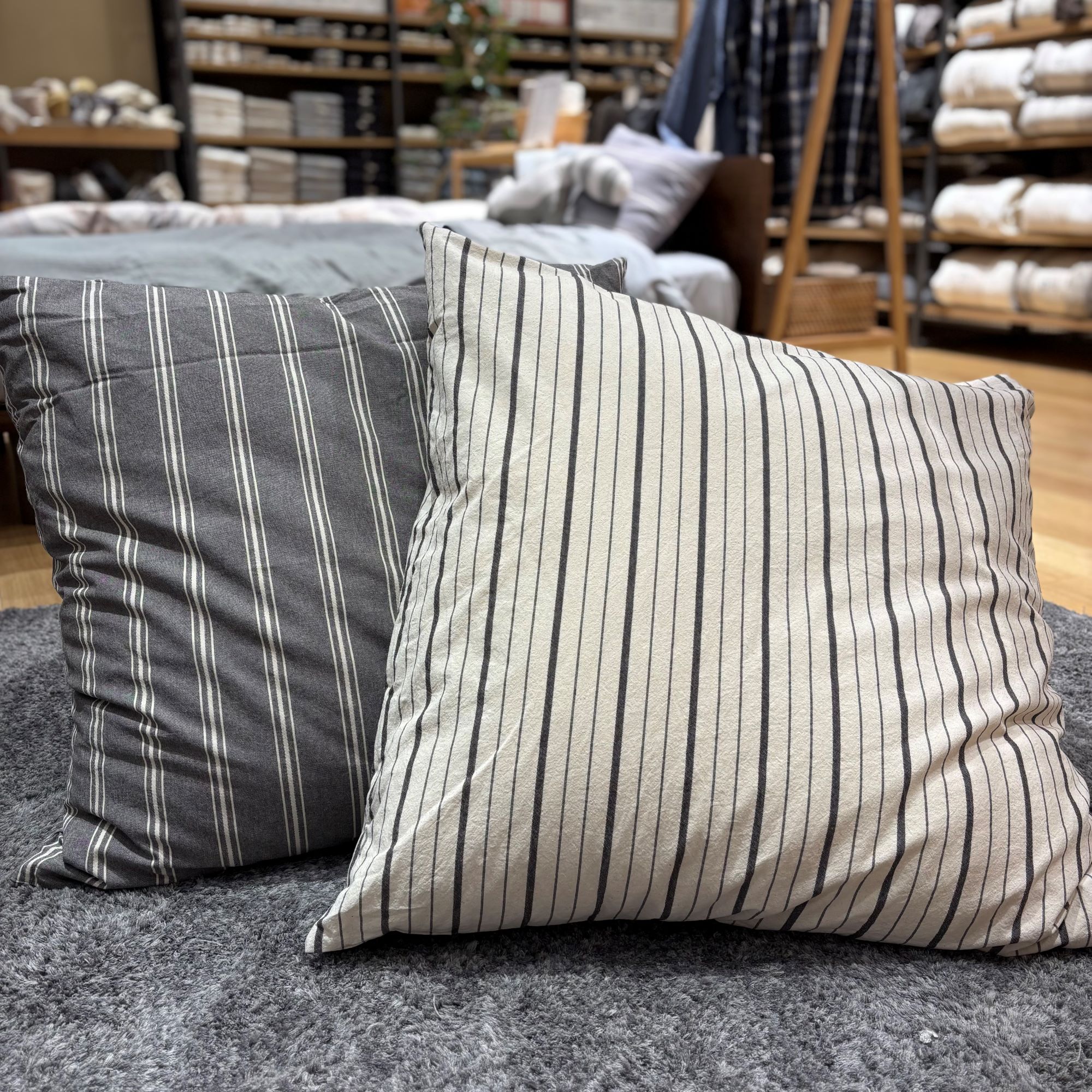 大判クッション二色