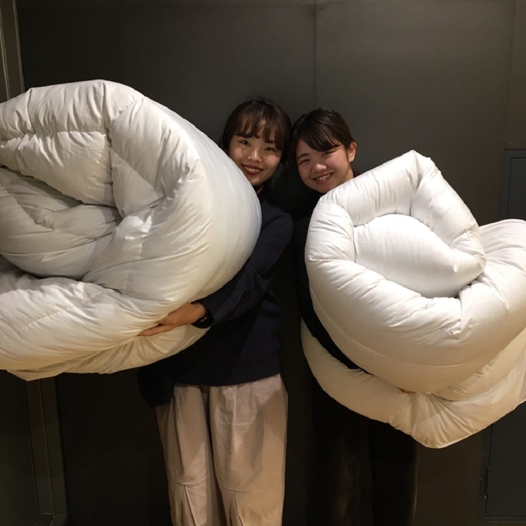 無印良品 グレー羽毛薄掛ふとんをレビュー！クチコミ・評判をも