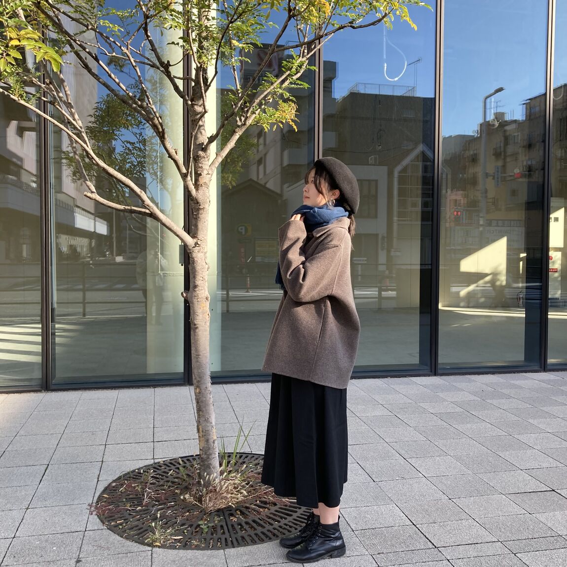 佐藤さん上見てる