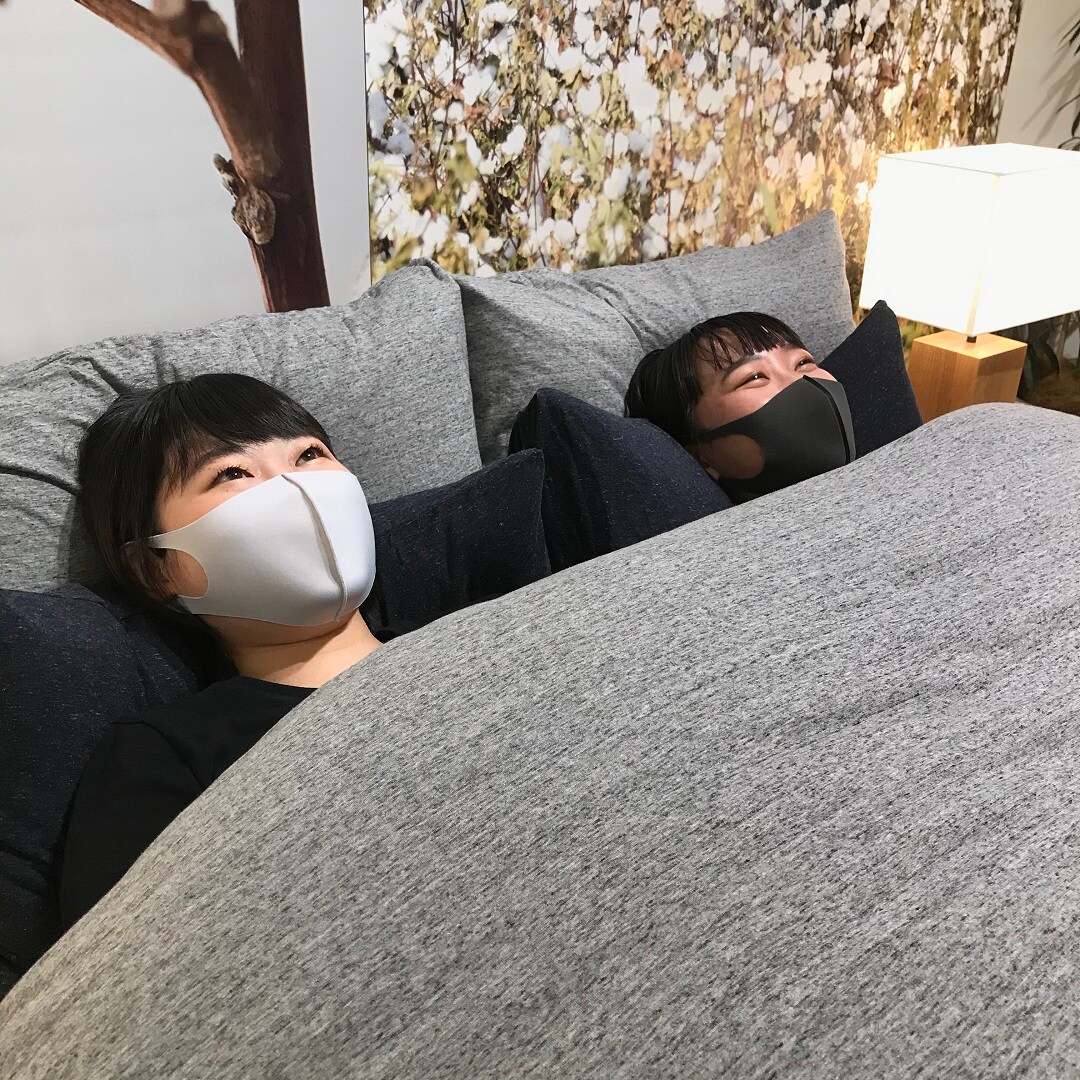 落ちワタ寝装カバー　ベッドの写真