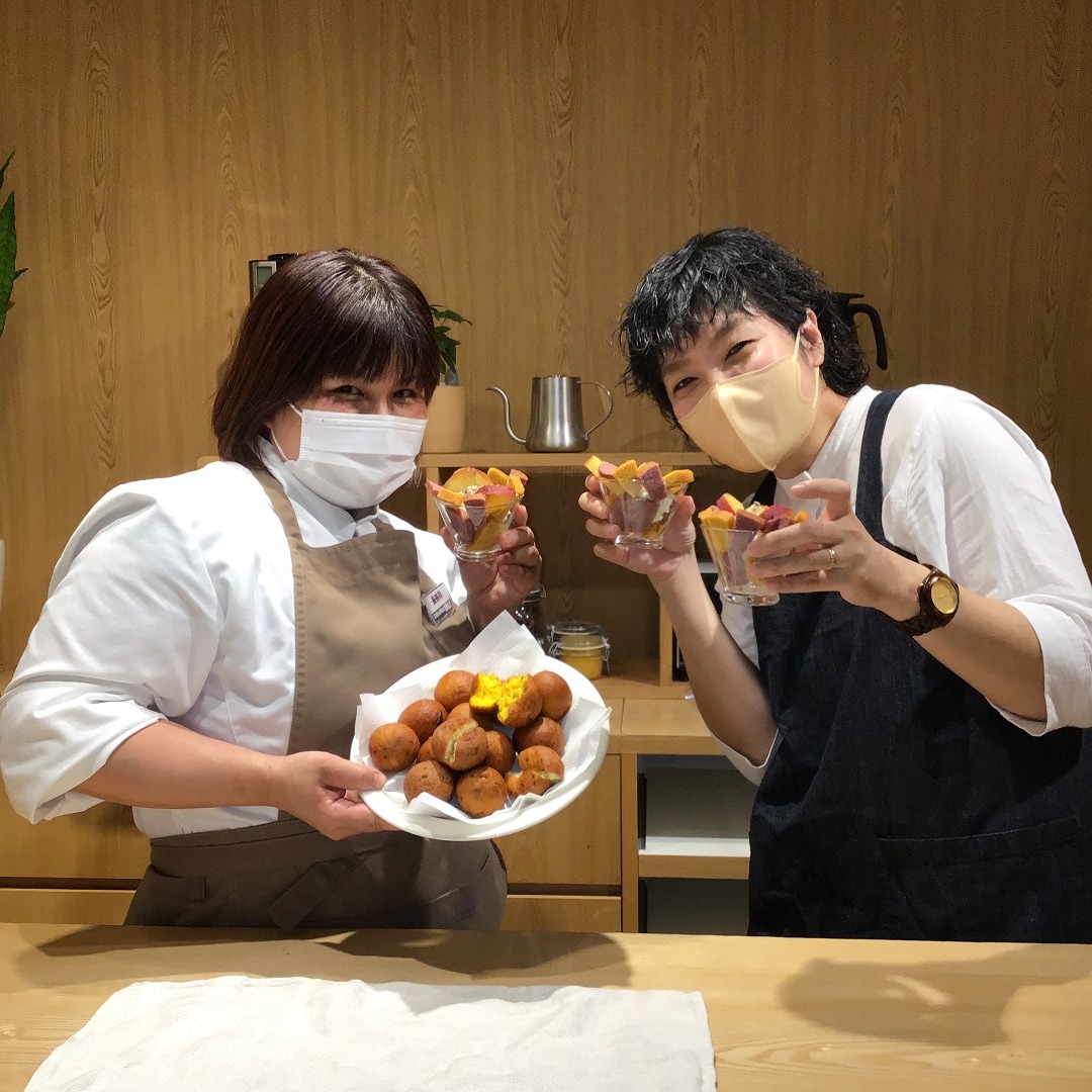 オンラインクッキング進行の2人