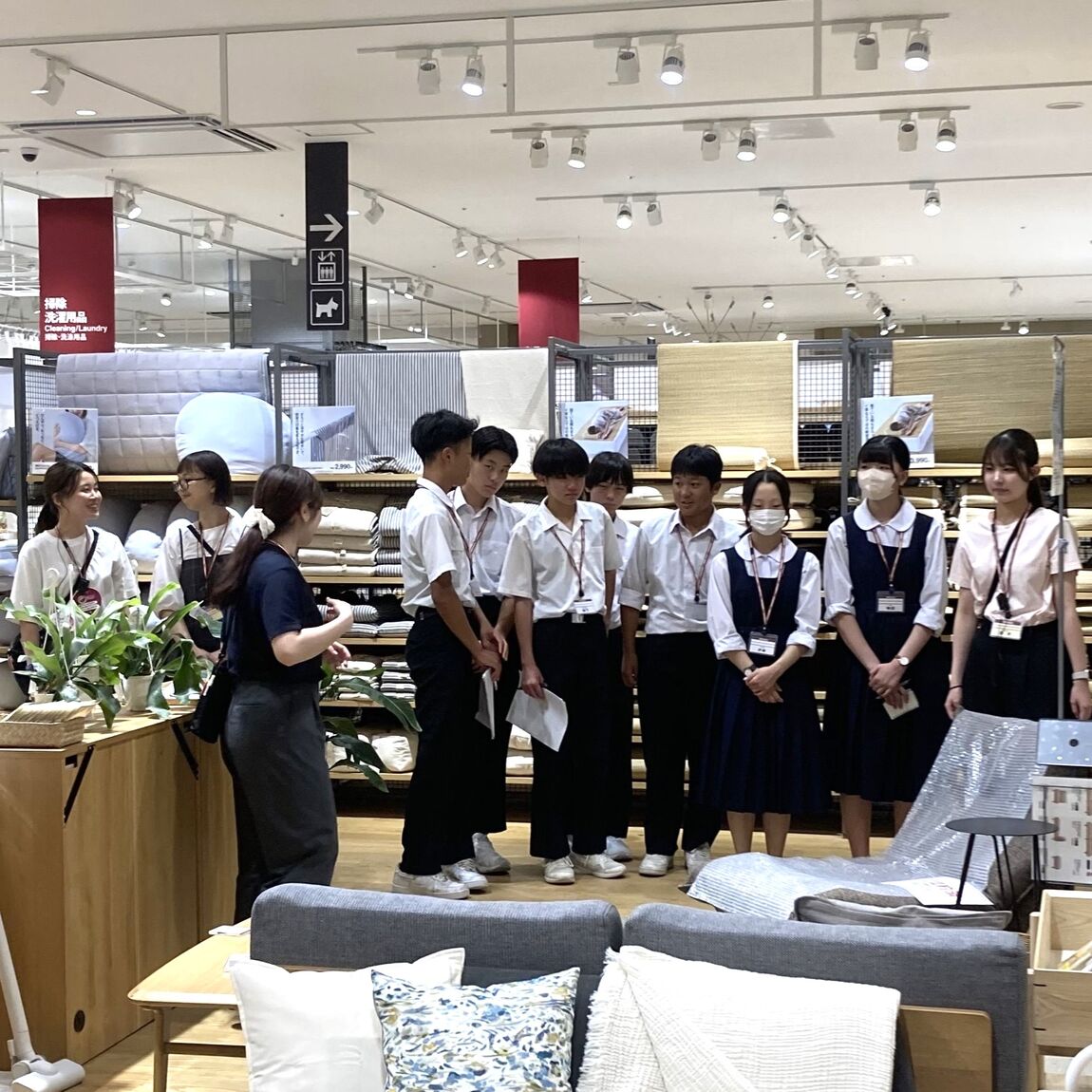 【無印良品　イオンモール広島府中】　広島市立二葉中学校職場体験　～第1弾～