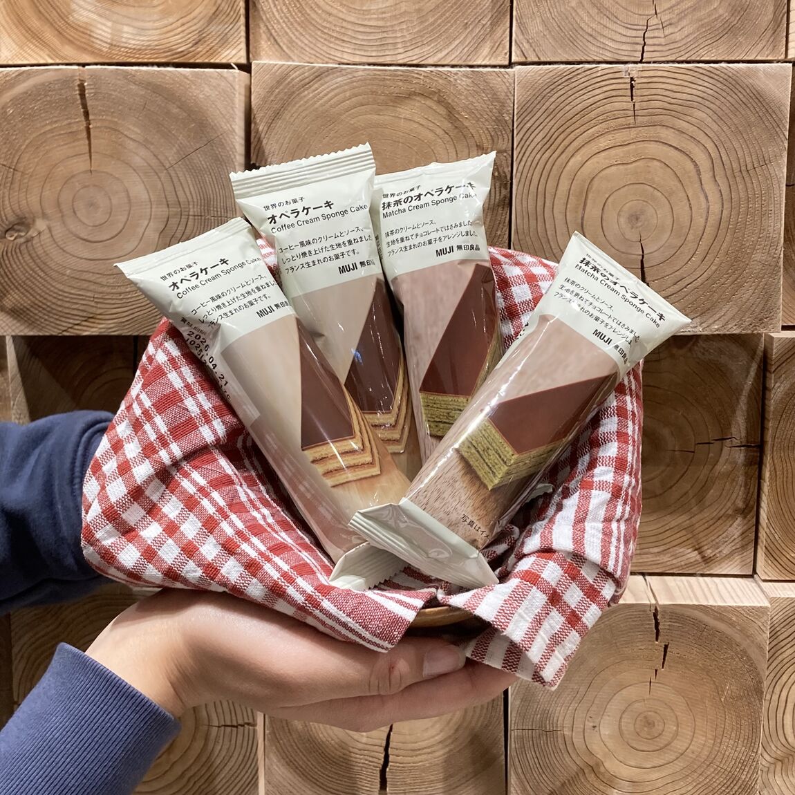 オペラケーキ　キービジュアル