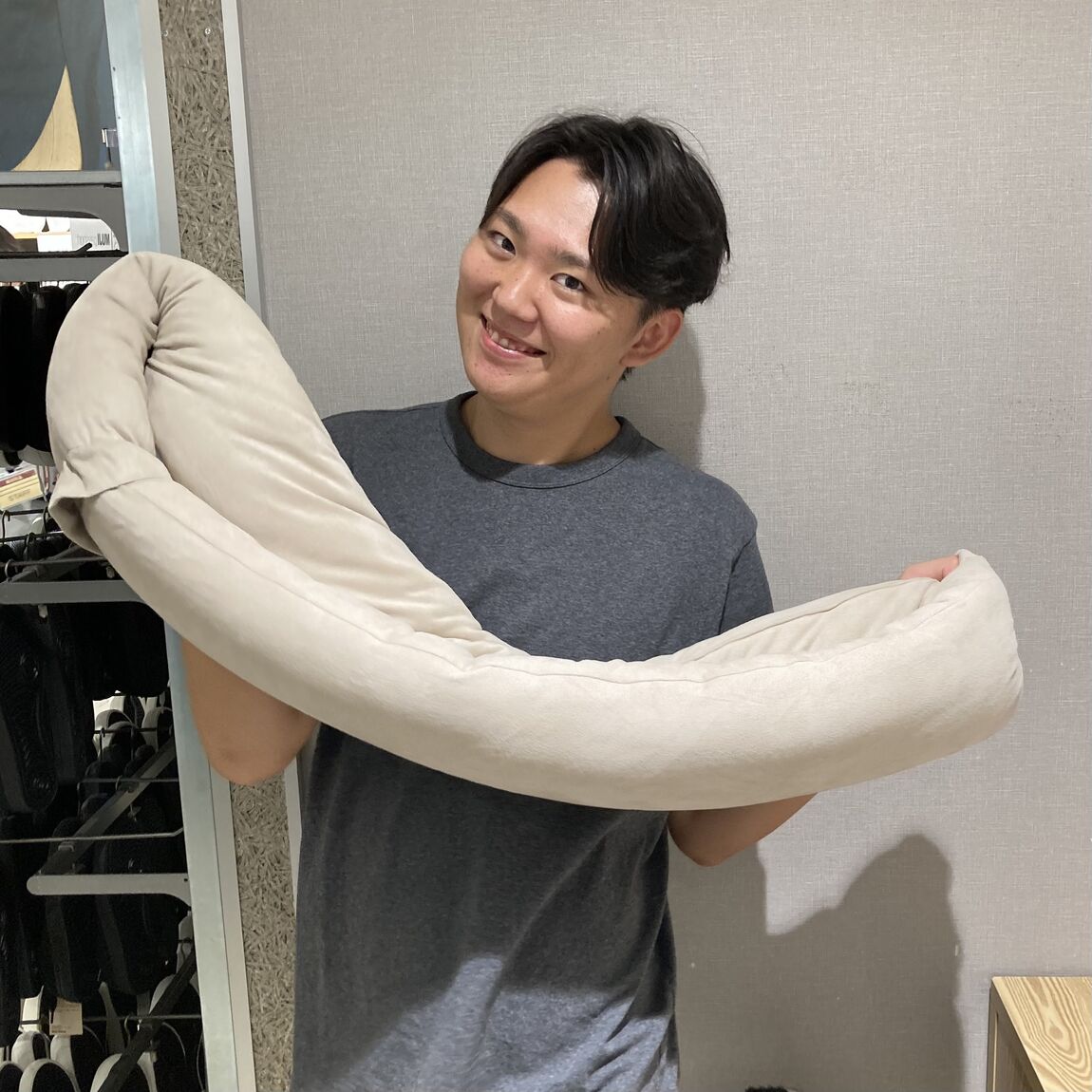 【ニッケパークタウン加古川】自由に巻けるループクッションのご紹介