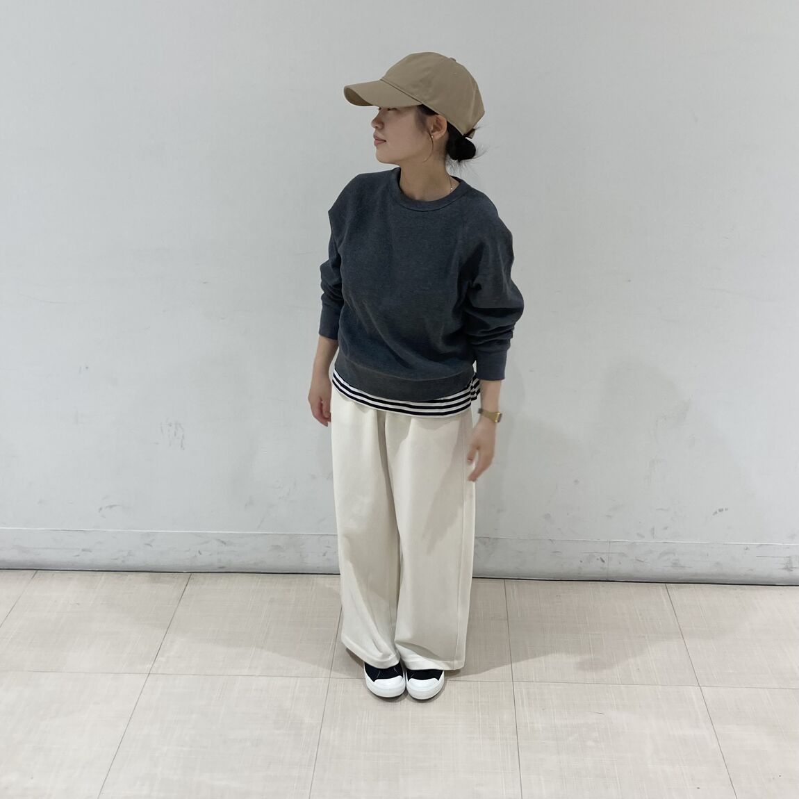 スタッフスナップ婦人