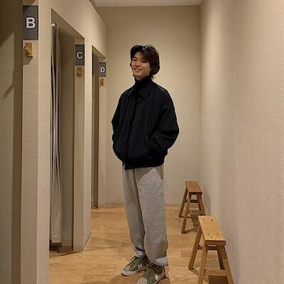 【183ｃｍ】シンプルな色合わせで整える、カジュアルスタイル