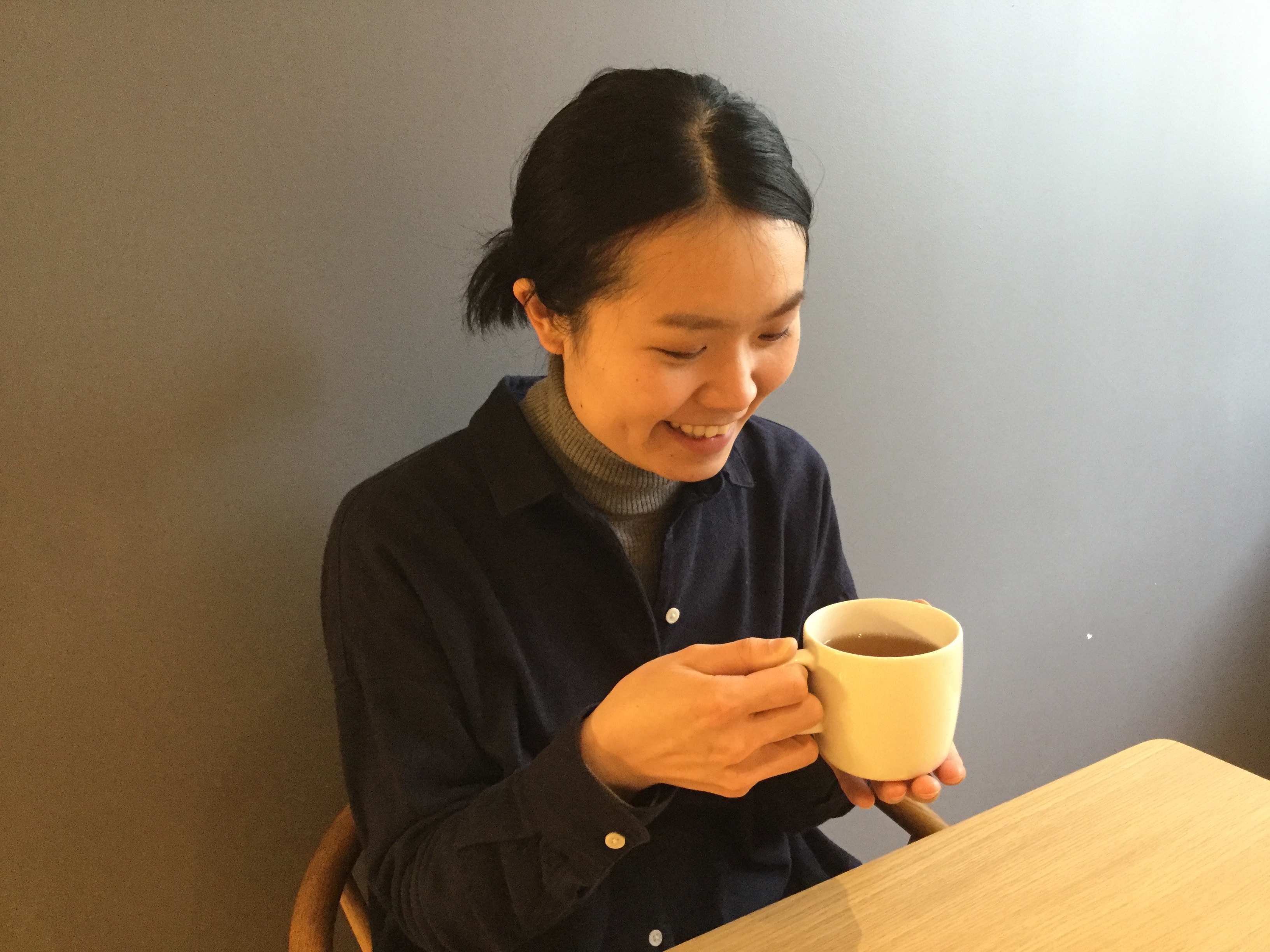 キービジュアル画像：【Café＆Meal シエスタハコダテ】ノンカフェインでホッと一息　黒豆茶｜スタッフのおすすめ