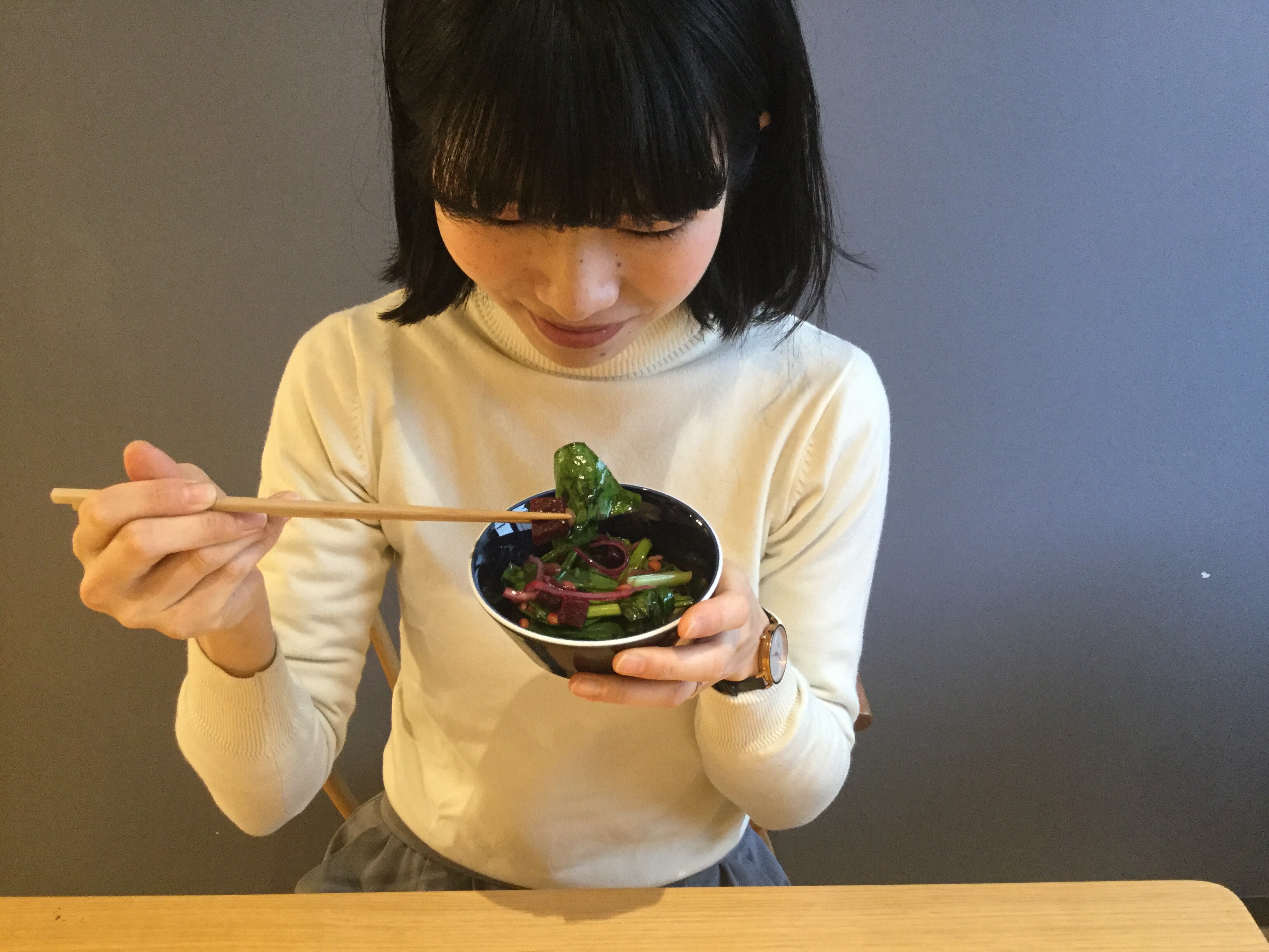 【Café&MealMUJIシエスタハコダテ】ほうれん草とビーツのサラダ