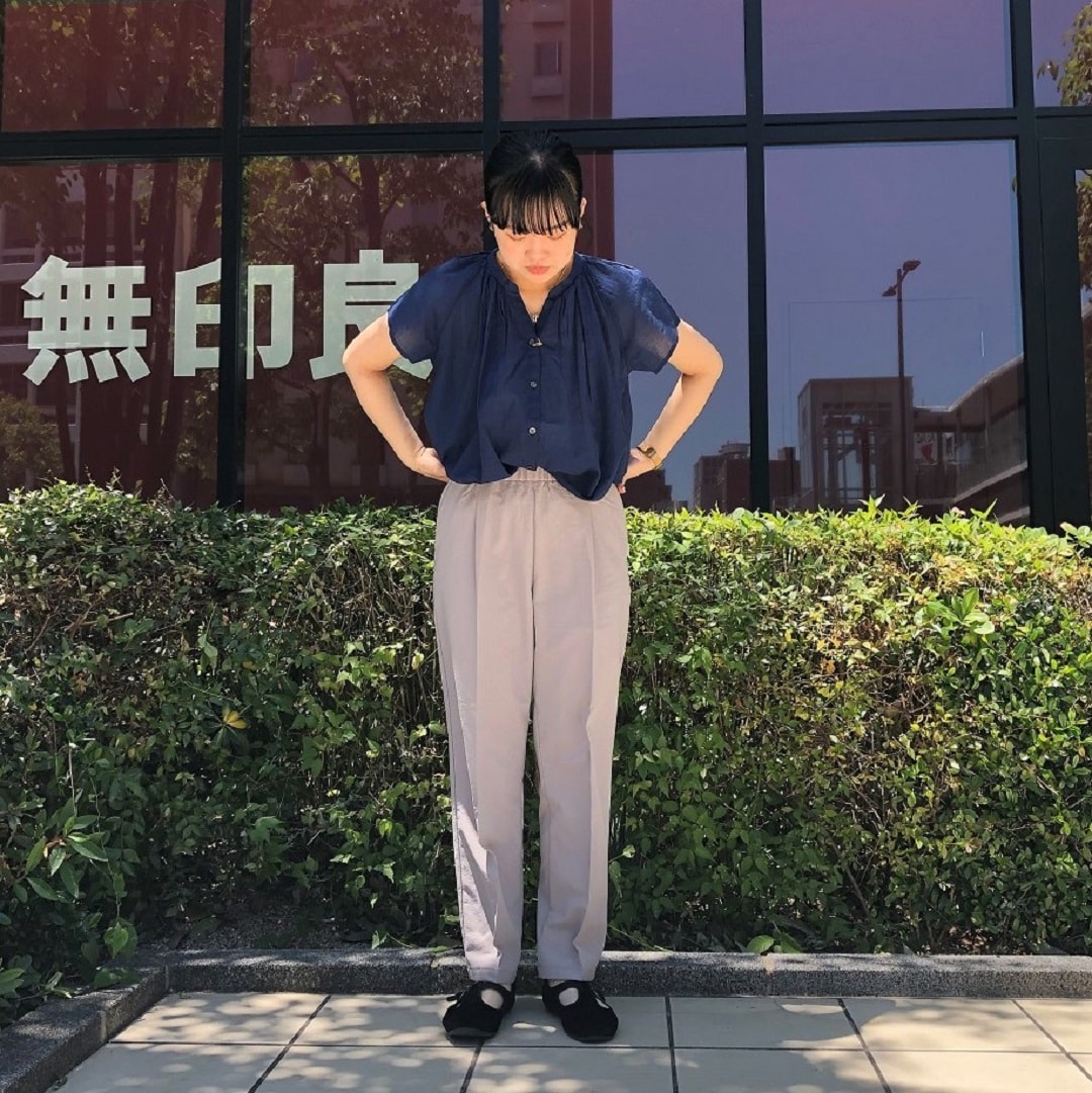 女性の写真