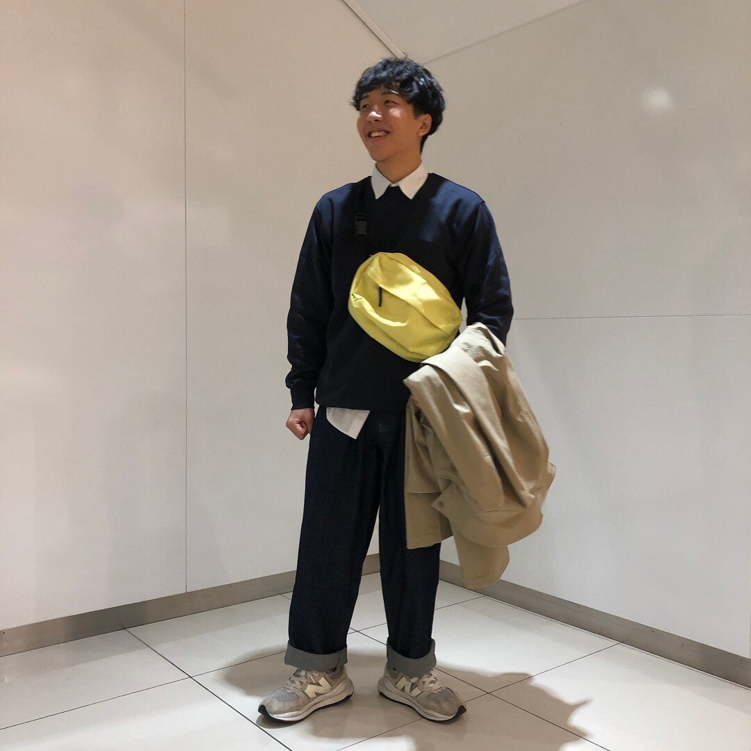 男の子が立っている写真