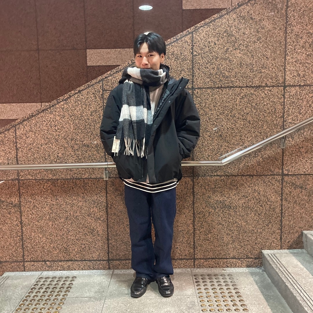 マフラーをしている男性の写真