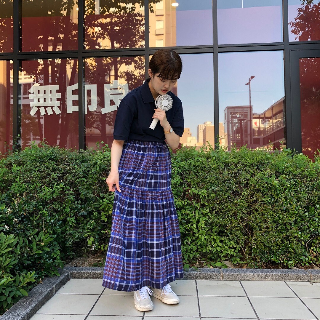 女の子が立っている写真