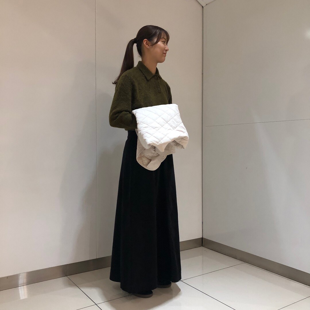 女性が立っている写真