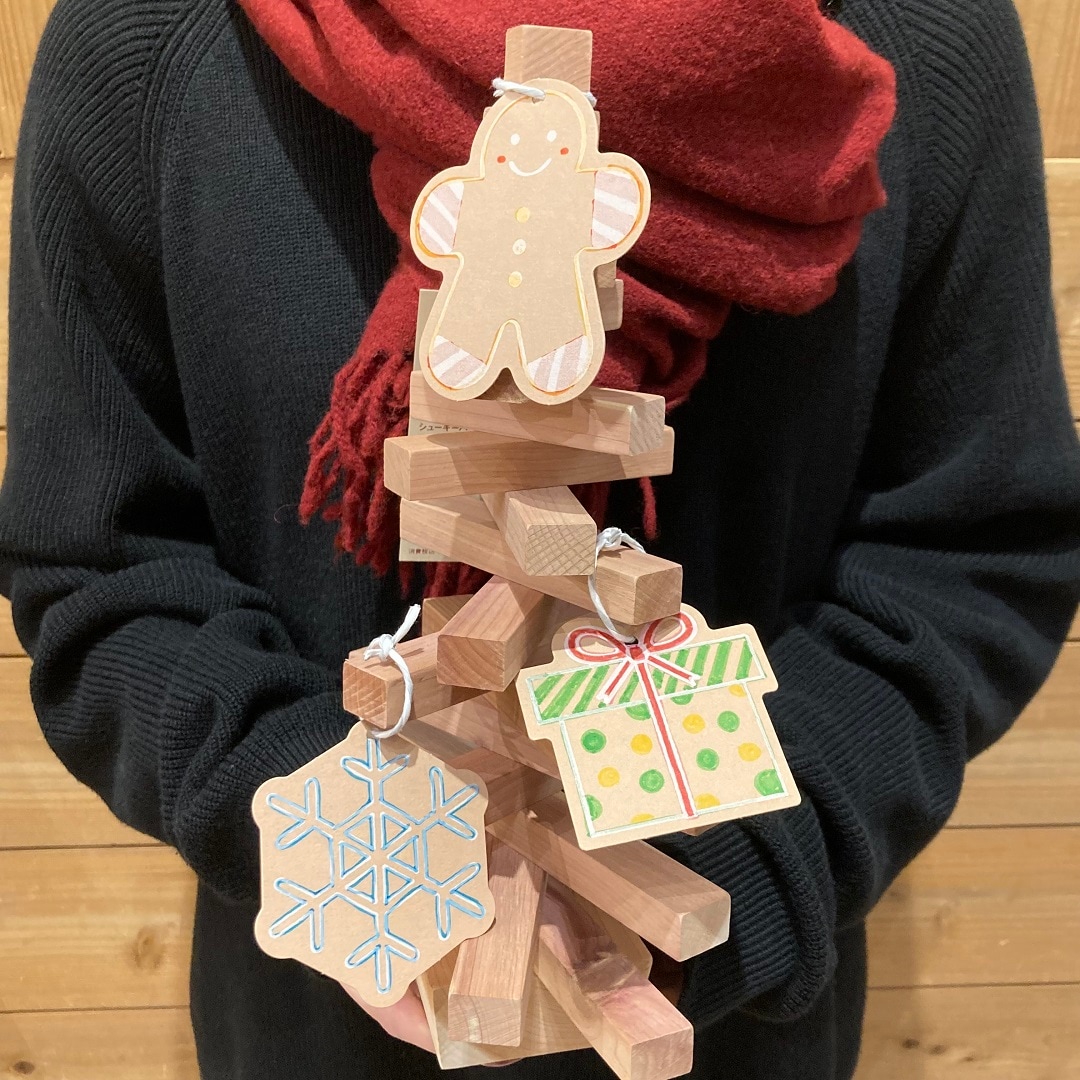 木製クリスマスツリー写真