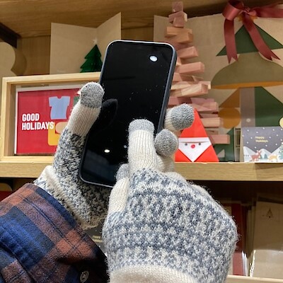 【ららぽーと和泉】手元ぬくぬく、タッチパネル手袋