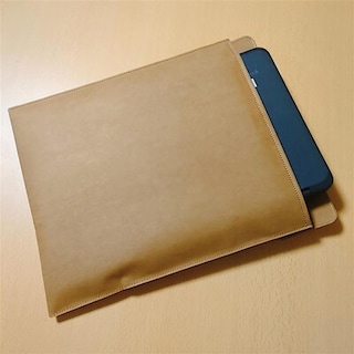 【イオンモール札幌平岡】スタッフの愛用品＃８｜新学期にもおすすめ　ジーンズラベル素材のノートパソコンケース