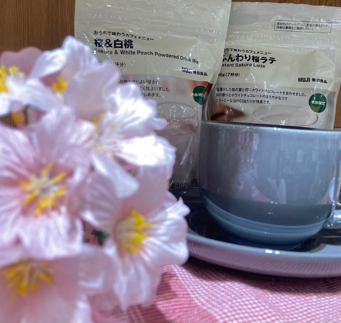 桜と桜ラテ