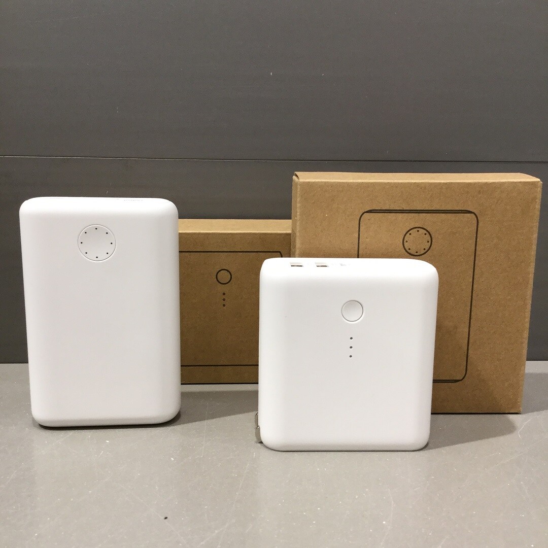 モバイルバッテリー２種類