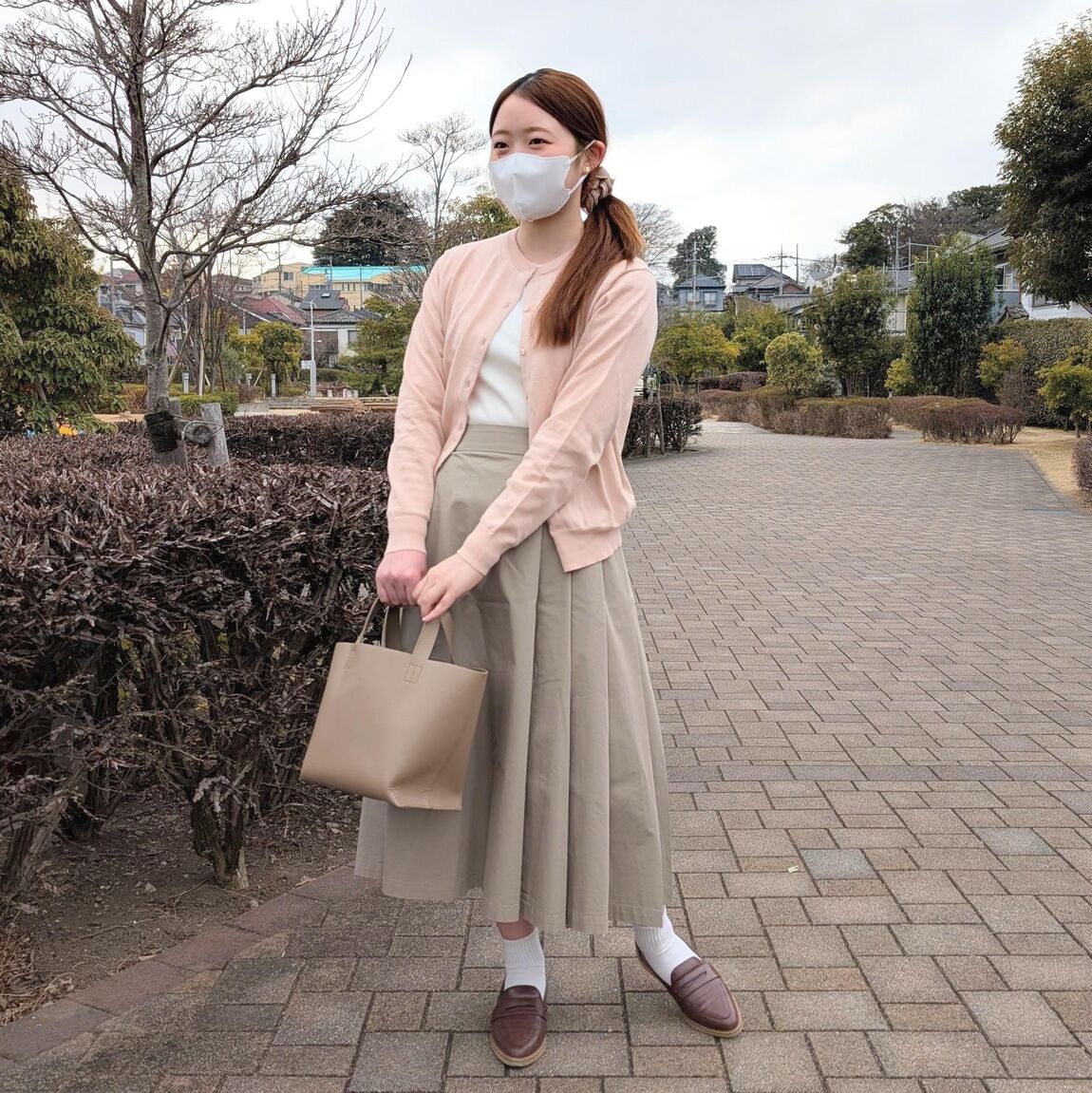 ＵＶカット強撚コットンクルーネックカーディガンのコーデ