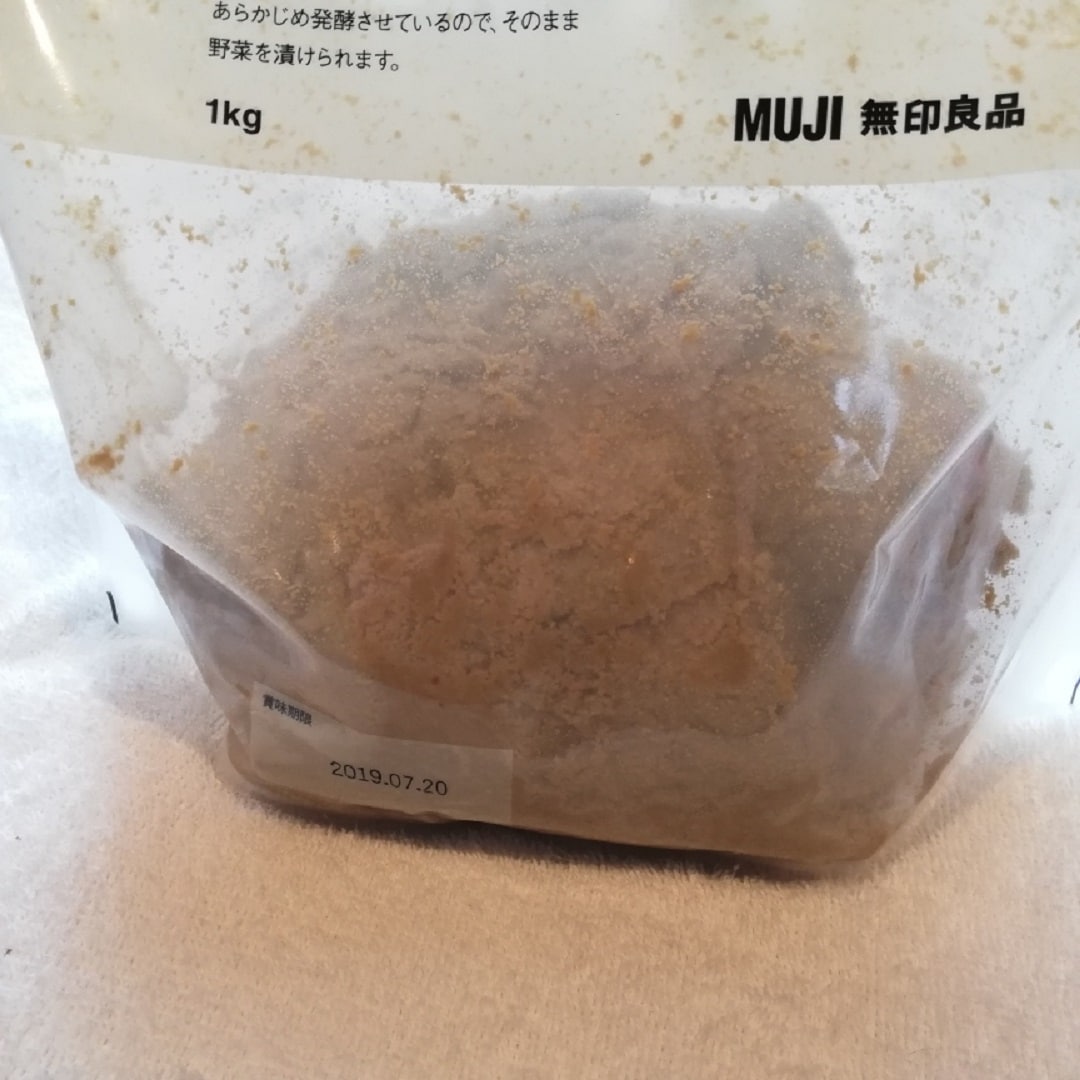 キービジュアル画像：ぬか漬けをつくっています｜スタッフのおすすめ
