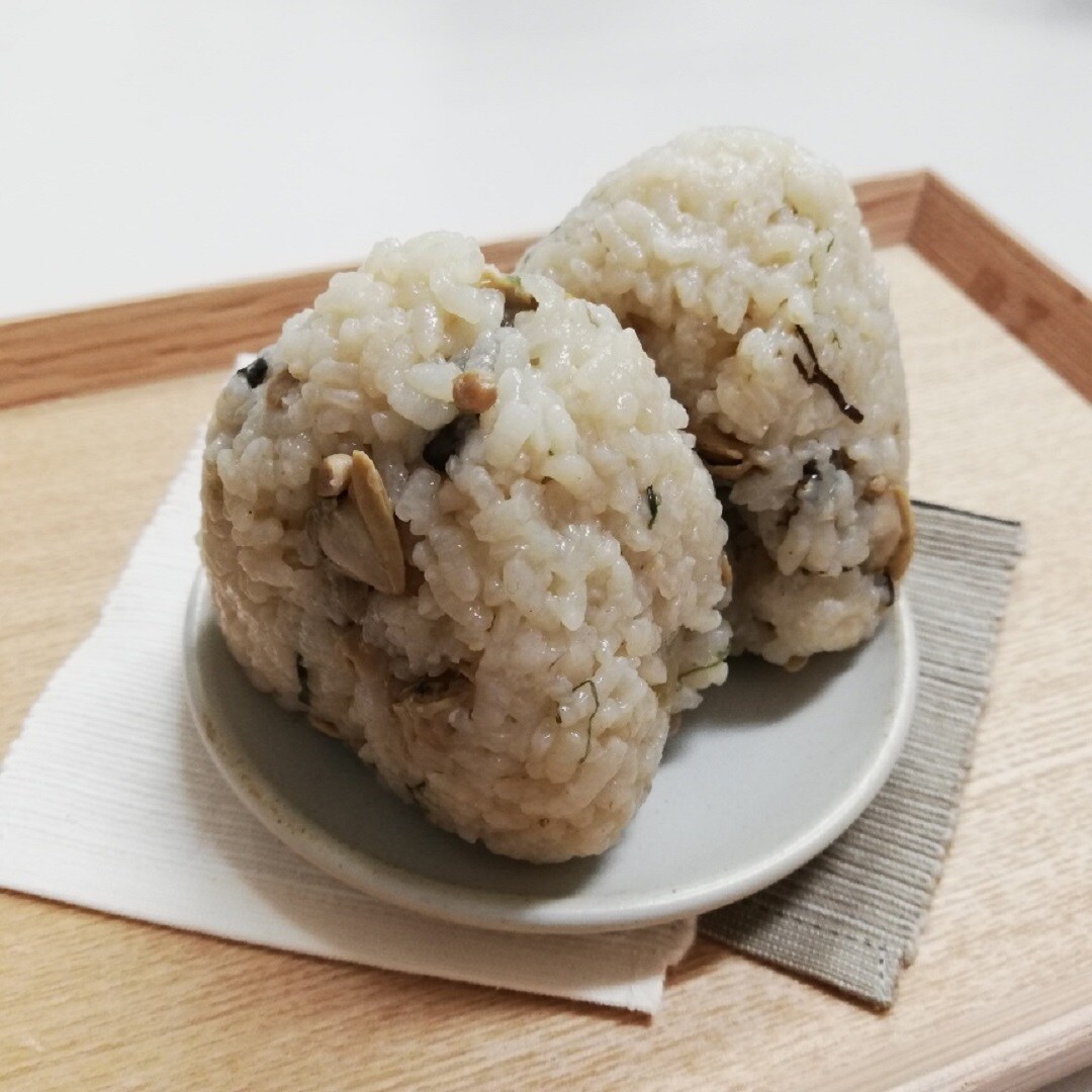 キービジュアル画像：とっても簡単なのに本格的、炊き込みごはんの素 | スタッフのおすすめ